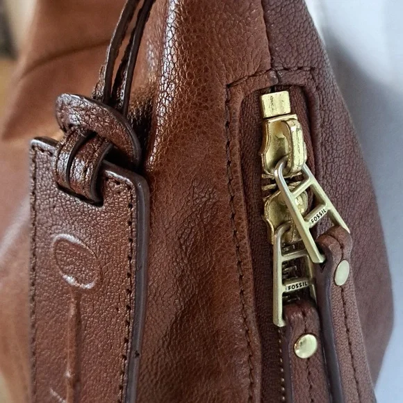 Fossil large leather shoulder bag zipper detail gold brass hardware - Picture 4 of 17